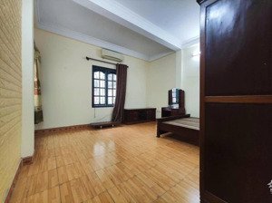 cho thuê nhà nguyên căn ba đình gần phố ô tô đỗ cửa.
phù hợp: ở gia đình ở nhóm kd online