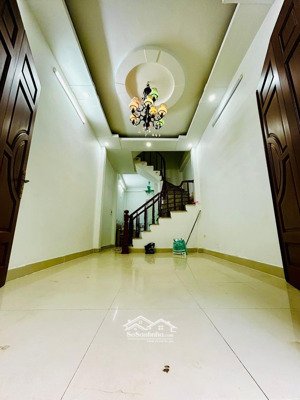 kim giang, 2 thoáng, 50m ra trường chu văn an, 35m2 4 tầng giá tốt