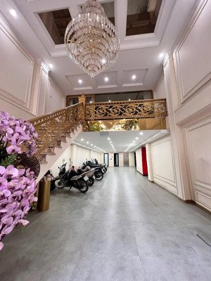 toà văn phòng nguyễn xiển - 7 tầng thang máy - mở văn phòng, spa, cty dt 133m2, mt 5,2m giá 75 tỷ