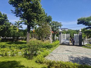 gia đình cần bán nhà nghỉ dưỡng tại phú cát, hà nội. cách hn chỉ 30km.