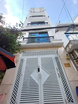 bán nhanh căn nguyễn trãi - quận 1 giá 5tỷ2700/75,6m2. gần trường đh hoa sen. cho thuê 29 tr th