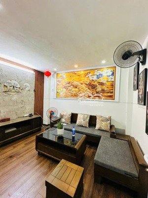 cho thuê nhà khâm thiên 5 tầng, 3 ngủ, nội thất đẹp