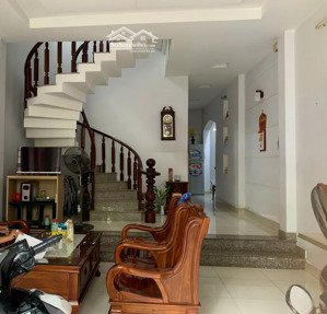 bán nhà mặt phố 154m2, giá 28 tỷ tại nguyễn đình chính, p 11, q.phú nhuận, hcm