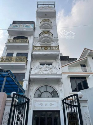 chân dài mới tinh tươm s=90.8m2 - 20tỉ
nhà cao nhất khu vực , ngắm trọn view cầu vĩnh tuy , aeon