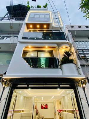 giảm giá bán nhanh nhà trần cao vân-p.võ thị sáu-q3, gần hồ con rùa. 3tỷ760/83m2 đang cho thuê 24tr