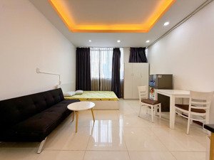 thuê ngay - studio 28m2 cửa sổ thoáng thích quảng đức phú nhuận gần q1 q3 kế ufm lh 