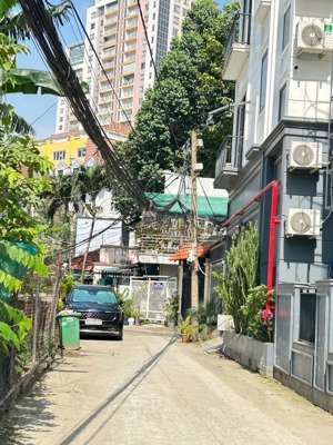 nhà 5.4 x 12m - xây 3 tầng - cách trần não 70m - bán 15.5 tỷ