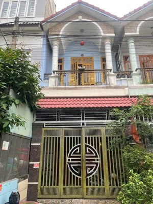 nhà khu hoàng hùng sát sân vận động đông hoà, giá nhỉnh 4 tỷ, sẵn sổ