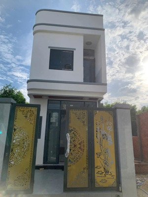 chủ gửi bán căn nhà 1 trệt 1 lầu hẻm đường 11 linh xuân, đường xe tải 5m, giá nhỉnh 3 tỷ