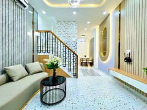 bán nhà dòng tiền ~180 triệu/năm đường huỳnh văn bánh, p.15, phú nhuận. chính chủ bán