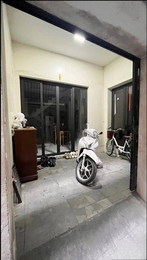 cho thuê nhà hào nam, ô chợ dừa, 50m x 4t . giá có tl