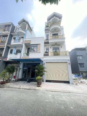 chính chủ bán nhà 1 trệt 3 lầu p. bình an dt: 61m2 sổ hồng, hoàn công đầy đủ