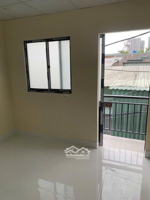 nhà mới xây gần chợ trường học đường đào trí quận 7