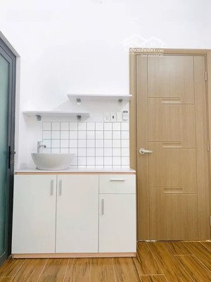 bán nhà dòng tiền 300tr/năm đường cách mạng tháng tám, p. 11, q. 3. chính chủ bán