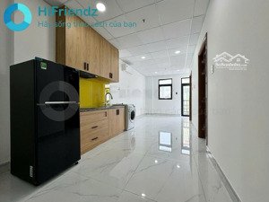 căn hộ 2 phòng ngủ ban công, full nội thất, thang máy, bảo vệ, giặt riêng. ngay ngã tư hàng xanh