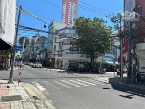 bán nhà 4 tầng mặt tiền đường thống nhất ngay trung tâm nha trang