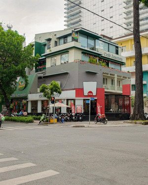 cho thuê nhà mp hàm long, diện tích 100m2 x 5 tầng, mặt tiền 6.5m, thông sàn, thang máy