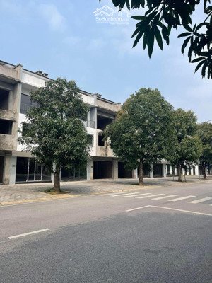 bán căn liền kề khu thung lũng mùa xuân ecopark 90m đường trục chính giá 17.5 tỷ bao phí