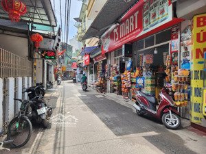 bán nhà đẹp lê quang đạo full đồ sách vali về ở ngay 50m2 . 5 tầng mặt tiền 4,1m. giá 8.7 tỷ