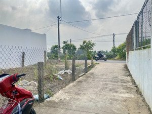 đất gần đường ql1a, dt 163m2 thổ cư 100%, xã mỹ bình, tân trụ long an, giá 780tr