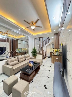 bán nhà riêng yên sở hoàng mai / 5 tầng full nội thất / ô tô đỗ đầu cổng xịn