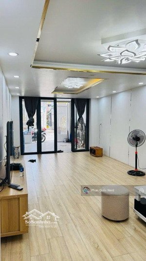 bán nhà lâm văn bền, quận 7_ xe hơi ngủ trong nhà _ 80m2(4x20 ) _chỉ 8,x tỷ _ nhà giáp cx ngân hàng