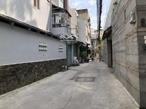 bán nhà quận 6, gần phạm văn chí, 3 tầng, hẻm 4m, ngang 4x12,7m , nhỉnh 5 tỷ