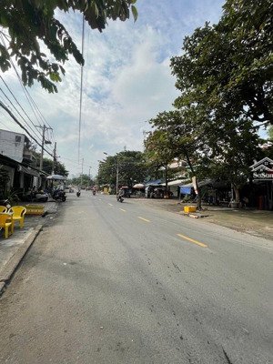 bán gấp nhà, 3 tầng, đường bình tiên, quận 6, gần chợ, hẻm xe hơi, 4x13 giá chỉ hơn 5 tỷ