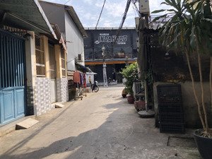 nhà cấp 4 tiện xây mới, quận 6 - hậu giang, 2 tầng, hẻm 4m, 4,4x18m, chỉ 7.x tỷ