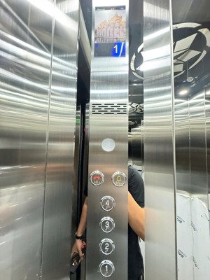 bán gấp tòa chdv 6 tầng thang máy hđt khoán 55tr ngay nguyễn trãi q.1 giá chỉ 17,8 tỷ