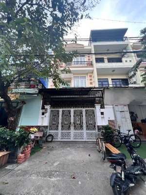 nhà mặt tiền đường s7 dt 5x20m 2 lầu 6pn giá 13.5 tỷ