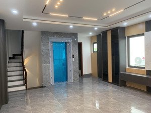 bán nhà ngõ 106 đường cổ linh diện tích 50m nhà 5 tầng mặt tiền 5m sổ đỏ chính chủ giá .