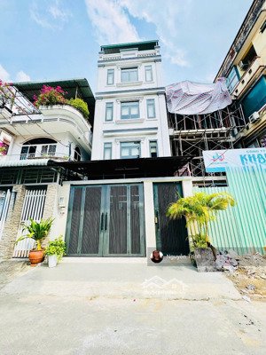 chdv 5 tầng mới xây-linh tây-thủ đức-sát vách đh cảnh sát-dòng tiền 80triệu/tháng