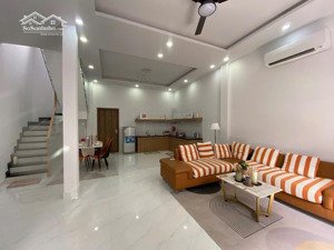 bán nhà bà hom nối dài 2 tầng 5,2 x 12m nở hậu nhỉnh 5 tỷ xíu