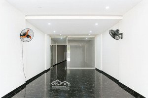 bán gấp nhà núi thành,hải châu 104m, 3 tầng, mặt tiền trục 10.5m kinh doanh sầm uất, nhà đẹp ở ngay