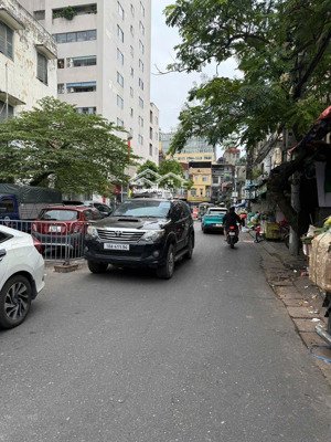 góc danhgcho các nhà đầu tư bùi huy bích phân lô ô tô tránh