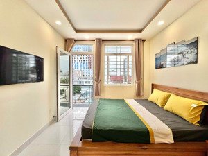 cho thuê căn hộ ban công ngay lê văn sỹ q3 rộng rãi full nt