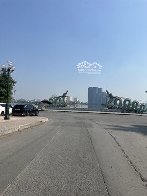 bán nhà 3 tầng dt 125m2-mt5.5m-nhà 2 mặt tiền-view toàn hồ tây-mặt phố nhật chiêu-tây hồ.giá:105tỷ