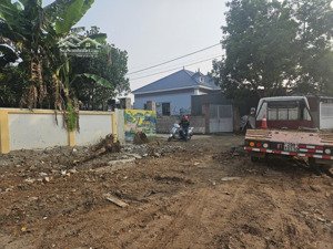 hàng mới f0 chưa qua sử dụng. hòa thạch, quốc oai 100m thổ cư, mt 5m, oto vào đất. 2,3tý