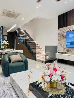 bán nhà 3 tầng mặt tiền huỳnh ngọc đủ hòa xuân, đà nẵng khu dân cư vip nhà đẹp ở ngay