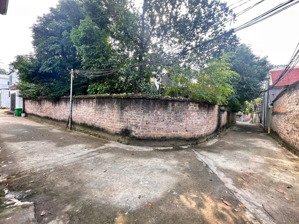 bán đất đẹp tại chu hóa, việt trì,phú thọ.2,9 triệu / m2, 306m2,2 mặt đường,có thổ cư,dân cư đông