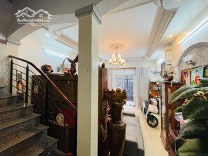 bán nhà phú nhuận hxh 75m2 4 tầng ngang 4.6m 5 pn hẻm thông thích quảng đức 9.6 tỷ.