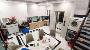 sát mặt phố trương định, thang máy, giá siêu mềm