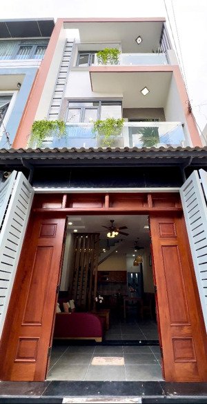 người thân cần bán gấp nhà dt 59m2 lê quang định, p1, gò vấp. nhà shr