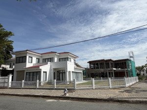 nhà phố liền kề phước lộc xây sẵn