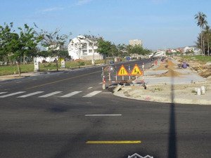 chủ ngộp cần bán lô 210m2 ngay dragon land - gần vincom, kế làng đh - cách sb 7 - có sổ