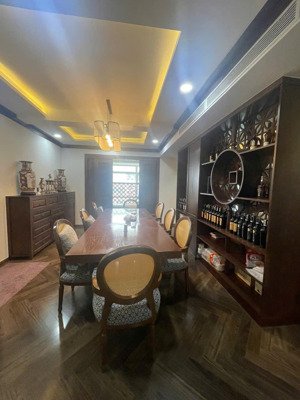 hiếm! bán ch riverside, 180m2, giá tốt, sổ hồng, ô xe riêng, lầu cao, phú mỹ hưng, quận 7