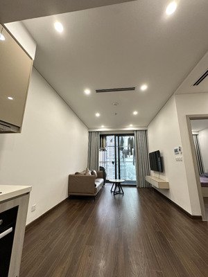 bán căn 1pn1vs + 1 toà b masteri giá 4,77 tỷ full nội thất tầng trung