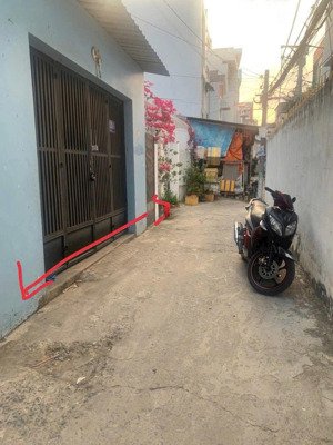 bán đất tặng nhà cấp 4 - 1135 huỳnh tấn phát - q7 .