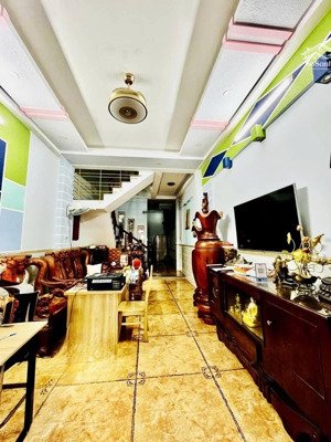 nhà tân chánh hiệp - xe hơi vào tận cửa - 108m2 - 4 tầng - shr - giá rẻ, chỉ 5.3 tỷ